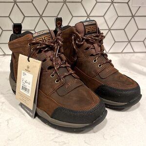 NWT Ariat Womens Terrain Waterproof Sz 6 Wide